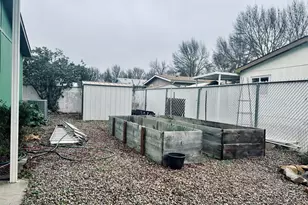 633 E Archwood Dr, Eagle Point, OR 97524 - Photo 31