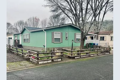 633 E Archwood Drive #UNIT 46, Eagle Point, OR 97524 - Photo 1