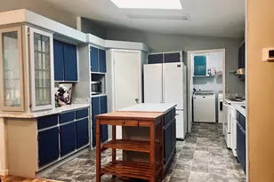 633 E Archwood Dr, Eagle Point, OR 97524 - Photo 13