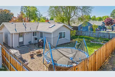 533 NW 7th Street, Redmond, OR 97756 - Photo 5