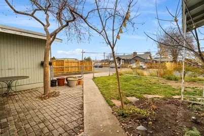 533 NW 7th Street, Redmond, OR 97756 - Photo 31