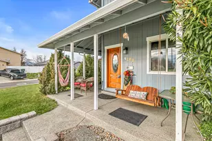 1250 Diamond St, Medford, OR 97501 - Photo 3