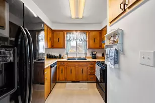 2744 Merriman Rd, Medford, OR 97501 - Photo 9