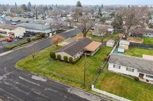 2009 Grandview Ave, Medford, OR 97504 - Photo 27