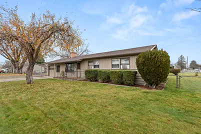 2009 Grandview Avenue, Medford, OR 97504 - Photo 3