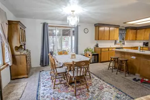 125 Meadow View Dr, Phoenix, OR 97535 - Photo 9