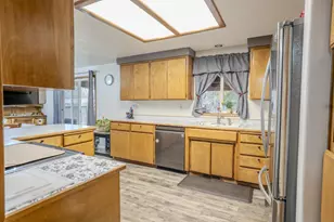 125 Meadow View Dr, Phoenix, OR 97535 - Photo 15