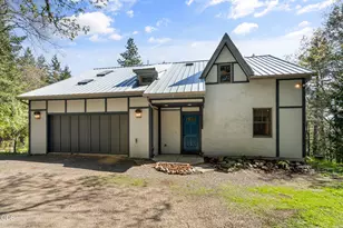 827 Tyler Creek Rd, Ashland, OR 97520 - Photo 1
