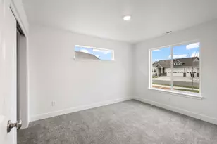 443 NW Monte Vis Ave, Madras, OR 97741 - Photo 5