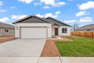 443 NW Monte Vis Ave, Madras, OR 97741 - Photo 3