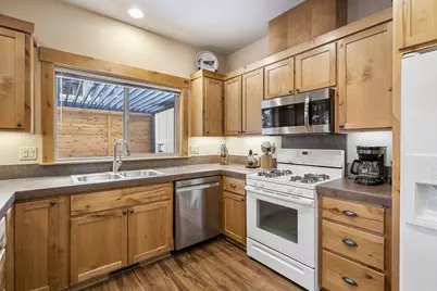 2737 NW Skyliners Road, Bend, OR 97703 - Photo 9