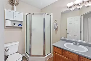 1110 SW Bridge St, Grants Pass, OR 97526 - Photo 9