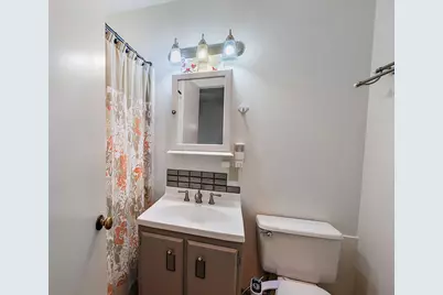 451 N Main Street, Ashland, OR 97520 - Photo 37