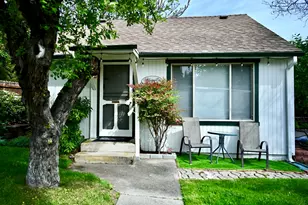 451 N Main St, Ashland, OR 97520 - Photo 49