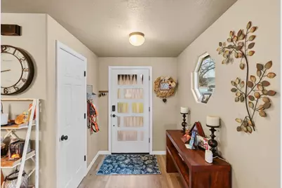 438 Westminster Drive, Eagle Point, OR 97524 - Photo 5