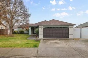 438 Westminster Dr, Eagle Point, OR 97524 - Photo 1