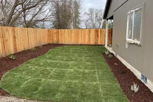 449 Spring Valley Dr, Medford, OR 97501 - Photo 3