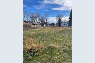 Vine Avenue #497,498, Klamath Falls, OR 97601 - Photo 1