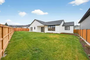 3129 Monaco Ct, Medford, OR 97504 - Photo 47