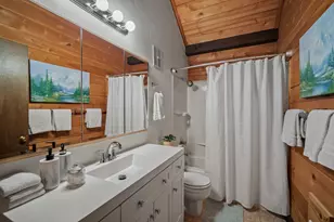 17611 Cluster Cabin Ln, Sunriver, OR 97707 - Photo 21