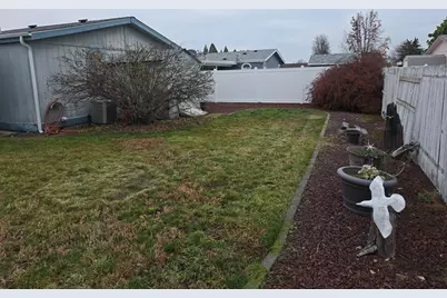 555 Freeman Road #254, Central Point, OR 97502 - Photo 17