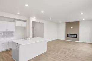 20596 Button Brush Ave, Bend, OR 97702 - Photo 9