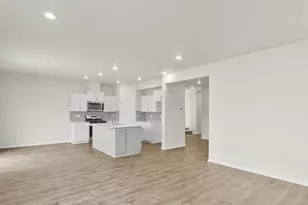 20596 Button Brush Ave, Bend, OR 97702 - Photo 5
