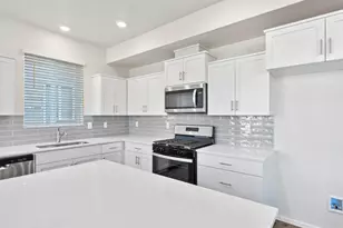 61187 Splendor Ln, Bend, OR 97702 - Photo 7