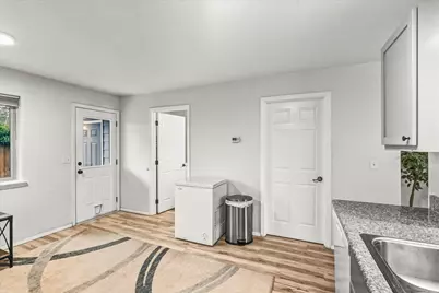 450 Midway Road #6, Medford, OR 97501 - Photo 11