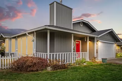 640 Malabar Street, Central Point, OR 97502 - Photo 1