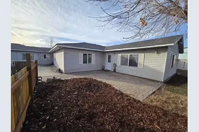 2310 W Antler Avenue, Redmond, OR 97756 - Photo 3