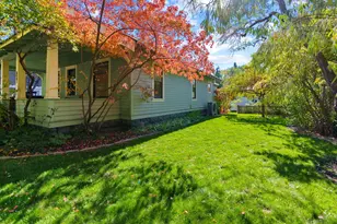 827 NW Delaware Ave, Bend, OR 97703 - Photo 47