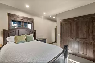 65870 Pronghorn Estates Dr, Bend, OR 97701 - Photo 27