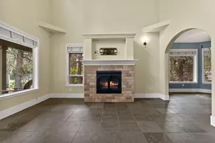 3025 NW Fairway Heights Dr, Bend, OR 97703 - Photo 5