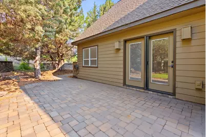 3025 NW Fairway Heights Drive, Bend, OR 97703 - Photo 9