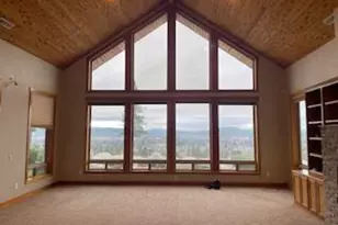 1882 NW Sunview Pl, Grants Pass, OR 97526 - Photo 7