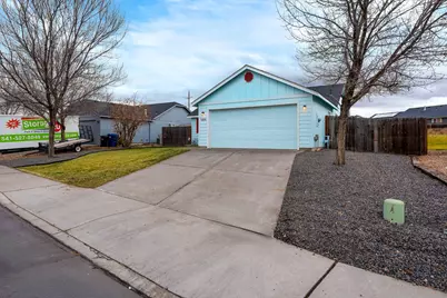 484 NE Spruce Court, Redmond, OR 97756 - Photo 3