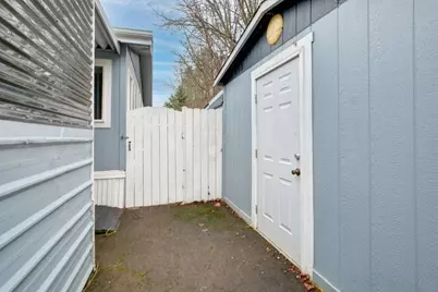 22071 Highway 62 #70, Shady Cove, OR 97539 - Photo 33