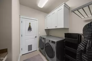 1229 NE Sunrise St, Prineville, OR 97754 - Photo 21