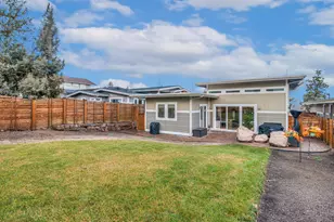 2233 NW Deschutes Pl, Bend, OR 97703 - Photo 5