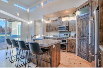 2233 NW Deschutes Place, Bend, OR 97703 - Photo 17