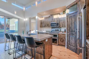 2233 NW Deschutes Pl, Bend, OR 97703 - Photo 17