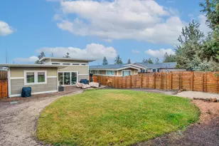 2233 NW Deschutes Pl, Bend, OR 97703 - Photo 7