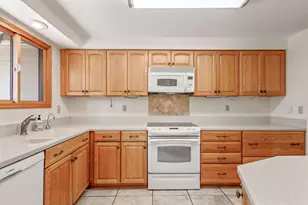 61176 Larkwood Dr, Bend, OR 97702 - Photo 13