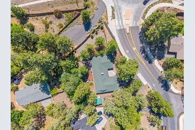 61176 Larkwood Drive, Bend, OR 97702 - Photo 33