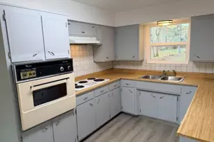 326 Debra Ln, Grants Pass, OR 97527 - Photo 7