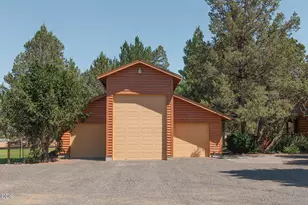 18070 Cascade Estates Dr, Bend, OR 97703 - Photo 51