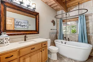 18070 Cascade Estates Dr, Bend, OR 97703 - Photo 31