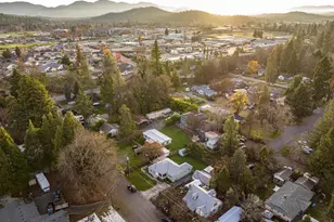 1260 Plummer Ave, Grants Pass, OR 97527 - Photo 37