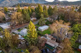 1260 Plummer Ave, Grants Pass, OR 97527 - Photo 13